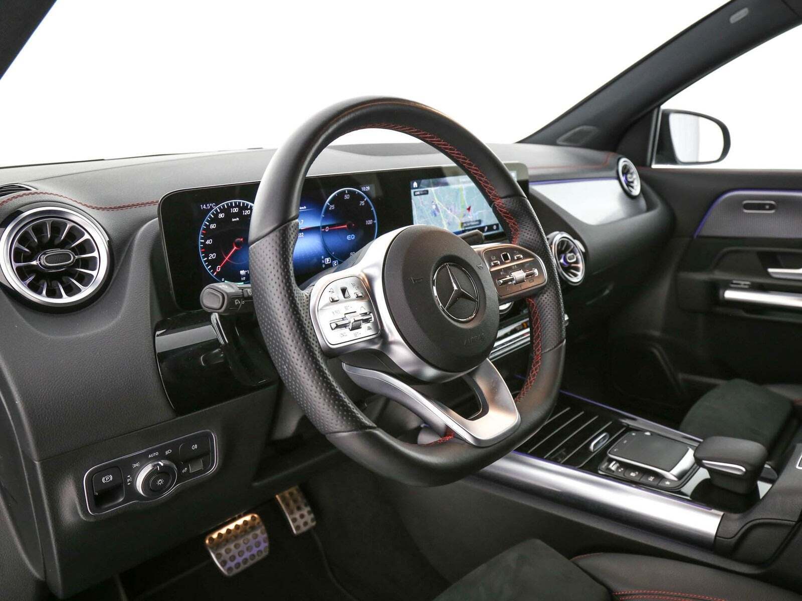 Sort Mercedes EQA250 fra 2023