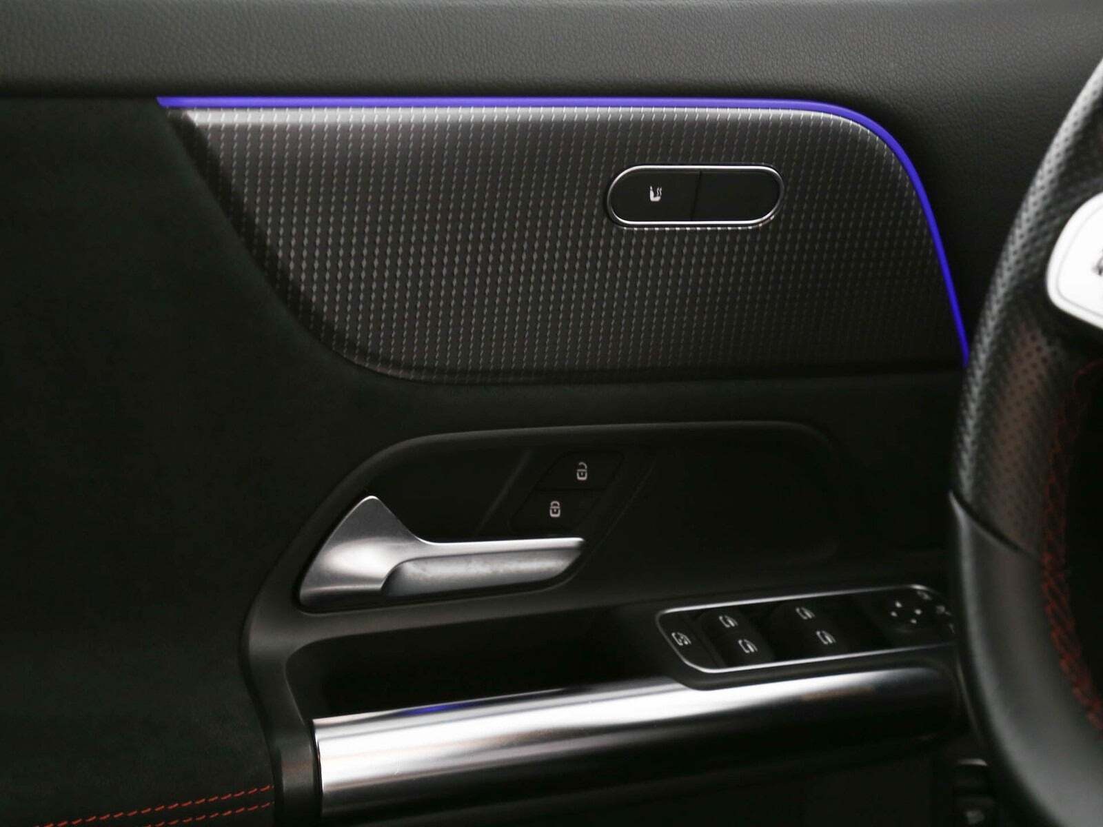 Sort Mercedes EQA250 fra 2022