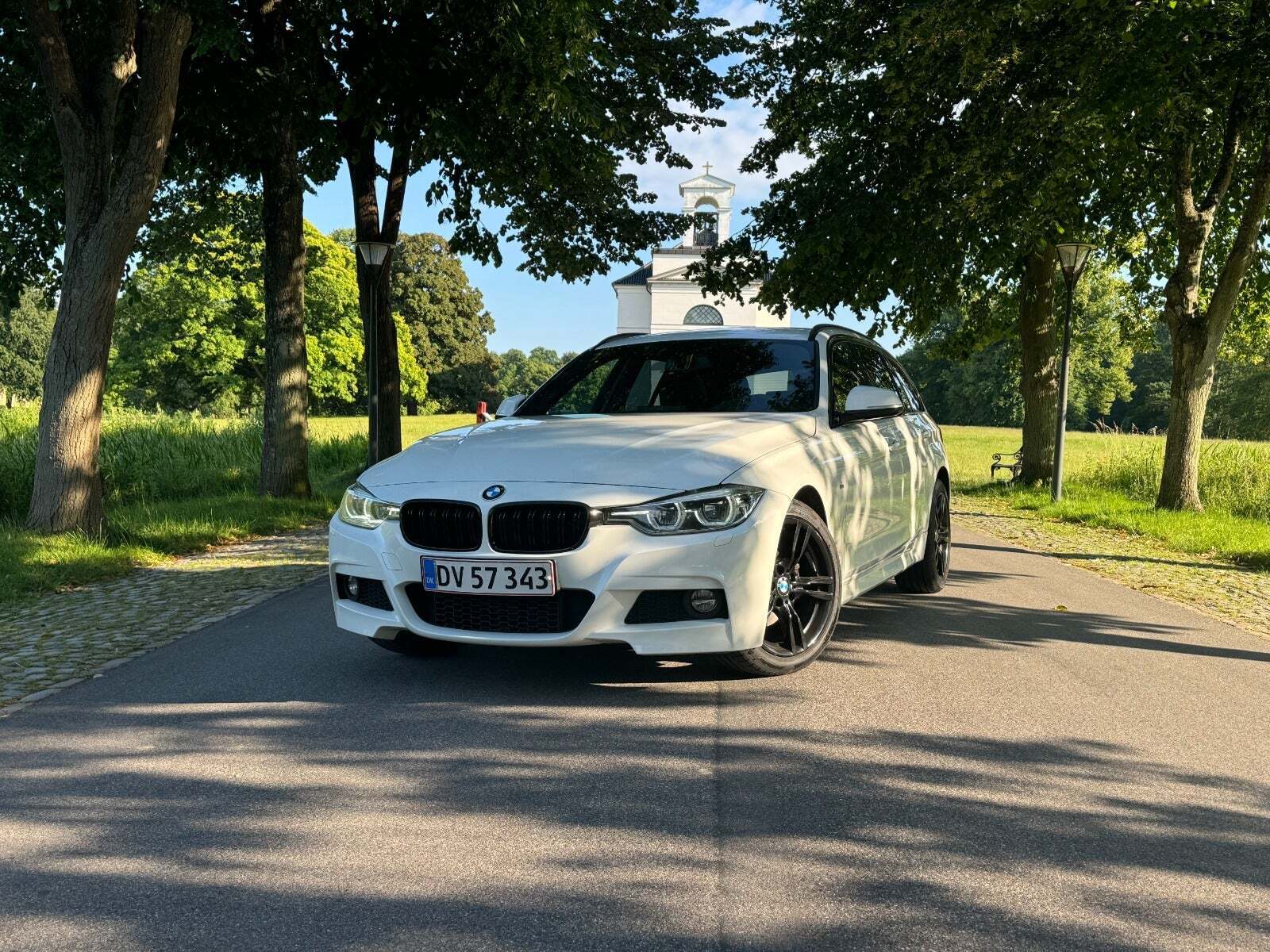 BMW 320i