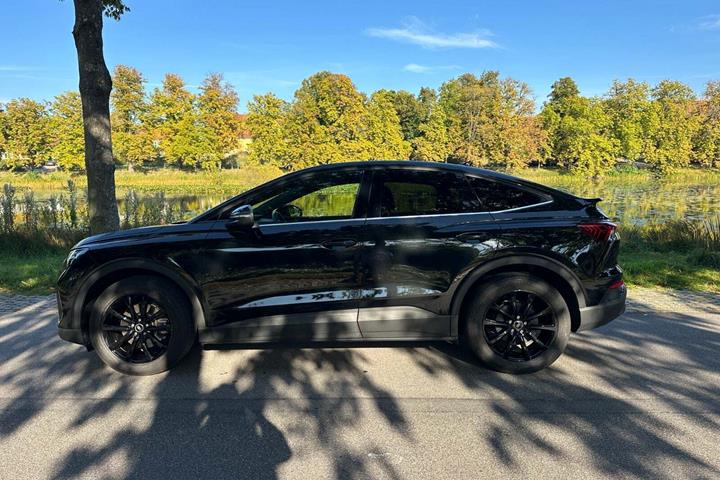 undefined Audi Q4 e-tron fra 2022
