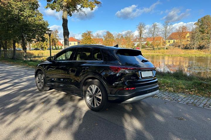 Sort Audi Q4 e-tron fra 2022