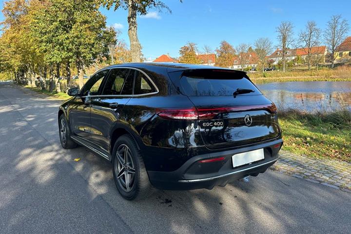 Sort Mercedes EQC400 fra 2021
