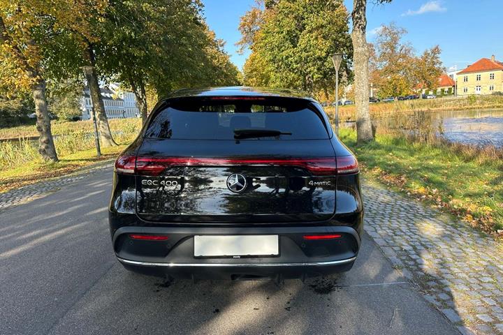 Sort Mercedes EQC400 fra 2021