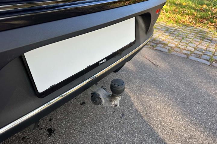 Sort Mercedes EQC400 fra 2021