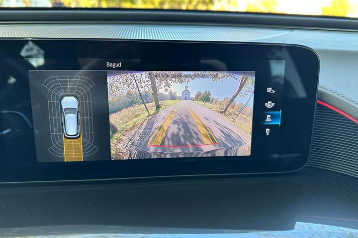 Sort Mercedes EQC400 fra 2021