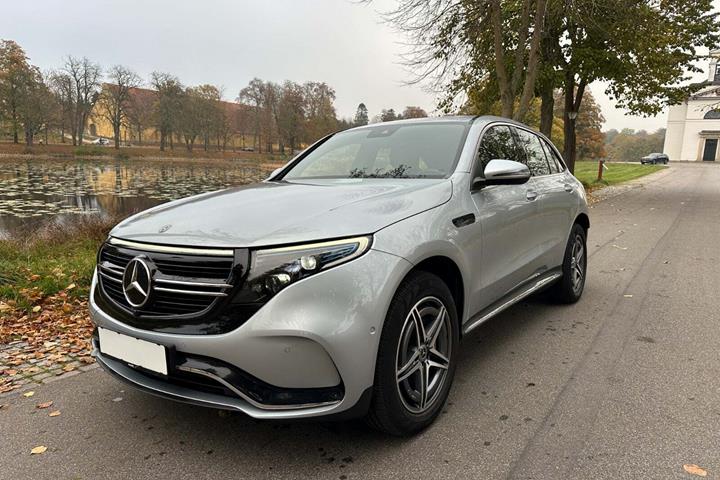 Sølv Mercedes EQC400 fra 2021