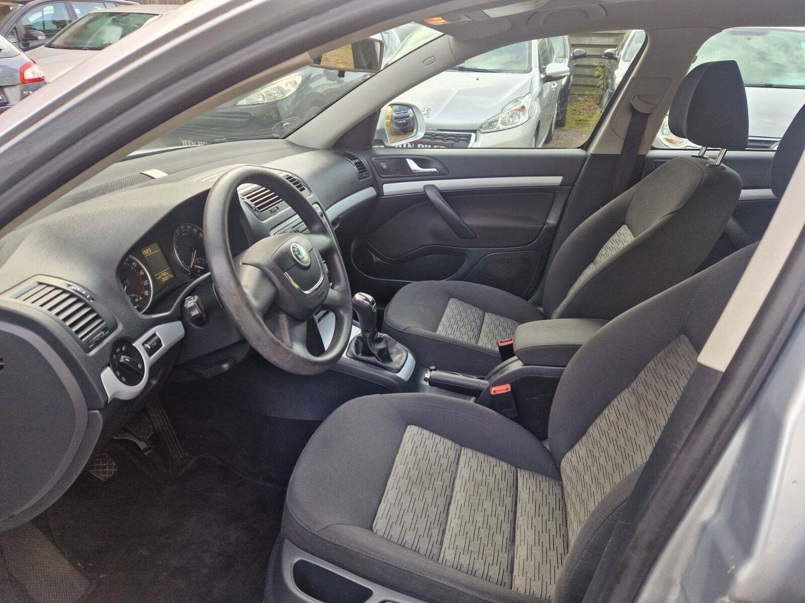 Sølv Skoda Octavia fra 2011