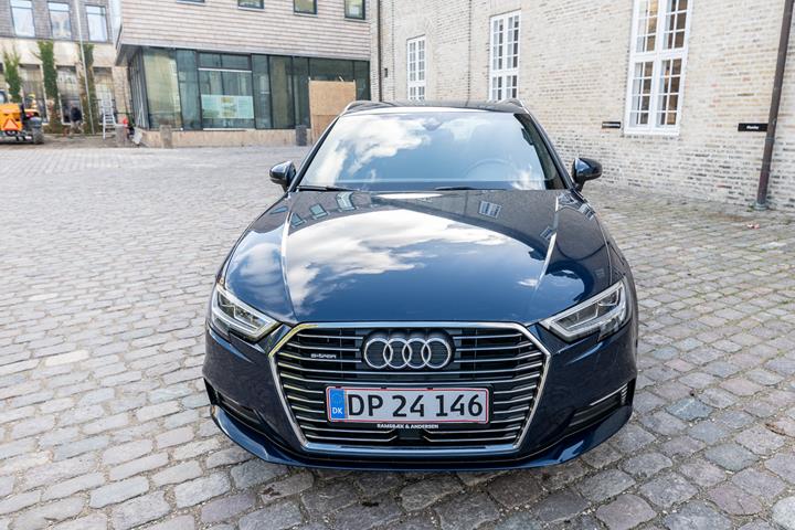 Blå Audi A3 Sportback fra 2017