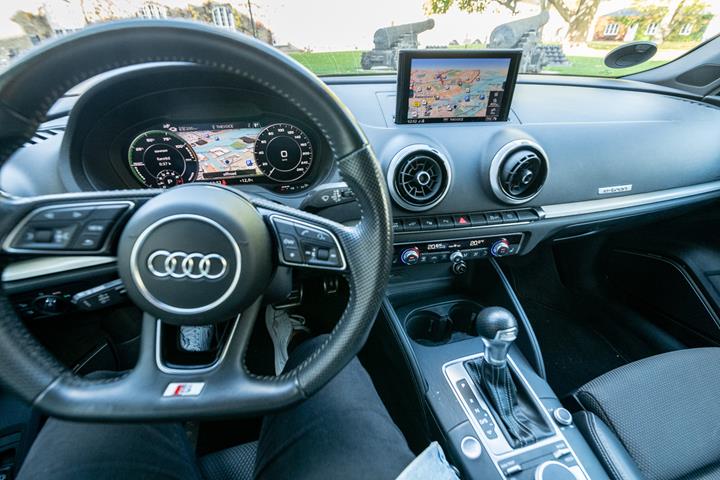 Blå Audi A3 Sportback fra 2017
