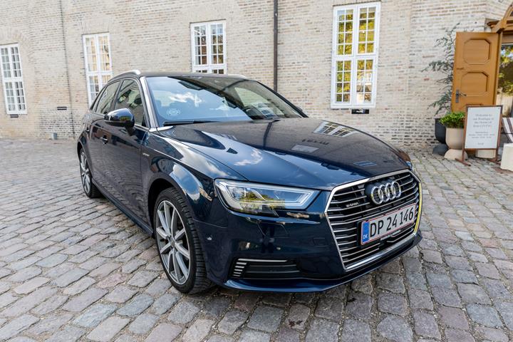 Blå Audi A3 Sportback fra 2017