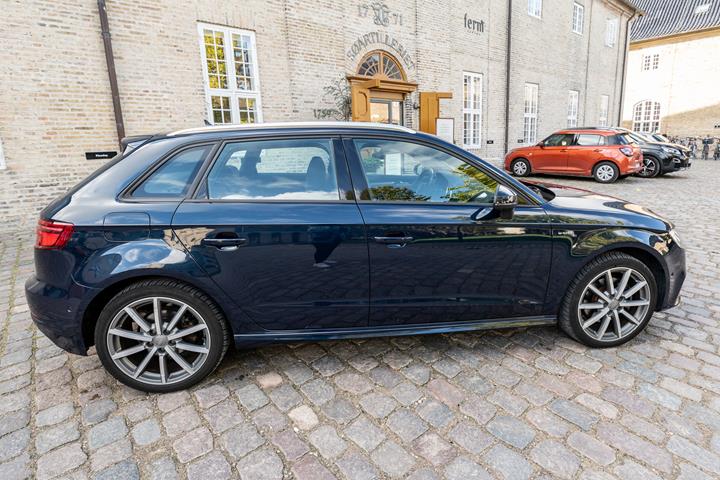 Blå Audi A3 Sportback fra 2017