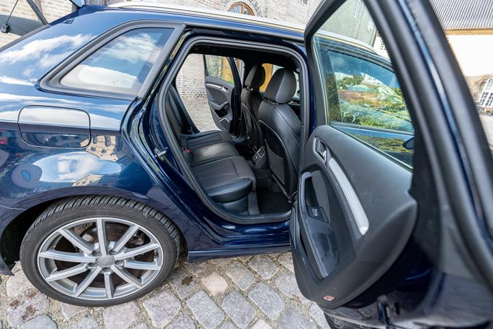 Blå Audi A3 Sportback fra 2017