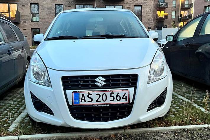 Hvid Suzuki Splash fra 2012