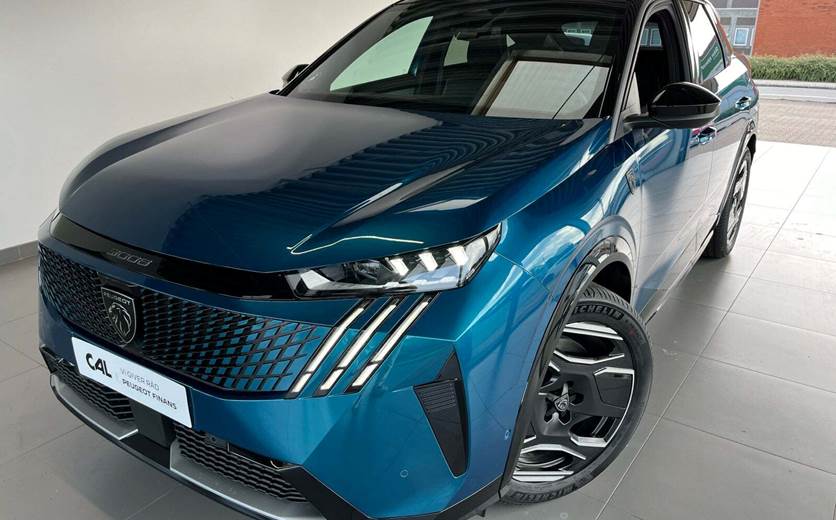 Peugeot e-3008