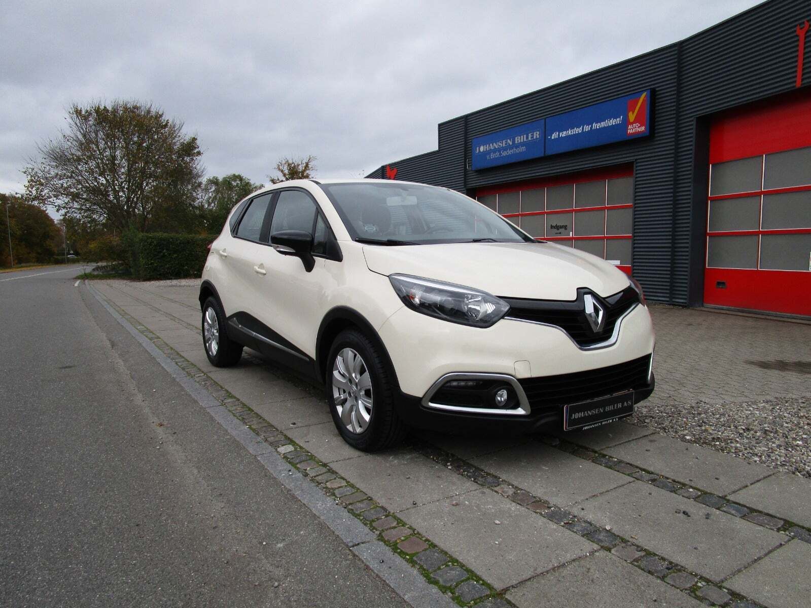 undefined Renault Captur fra 2016 set udefra