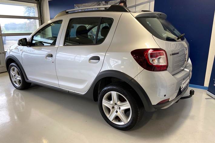 undefined Dacia Sandero Stepway fra 2015