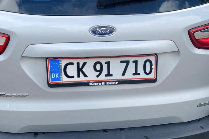 Grå Ford EcoSport fra 2019