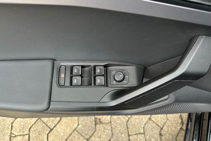 Sort Seat Leon fra 2021