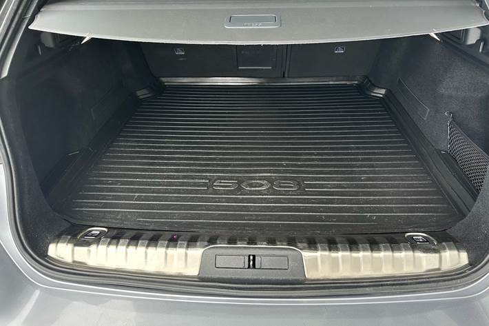 Grå Peugeot 508 fra 2020