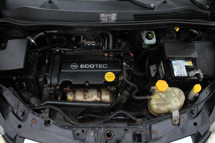 Sort Opel Corsa fra 2009