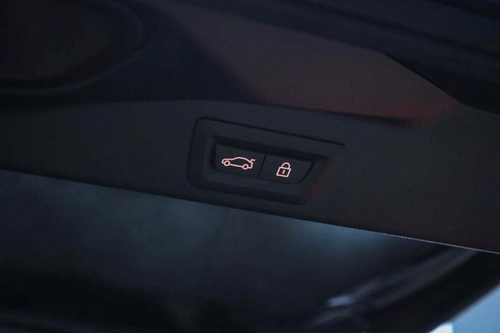 Sort BMW X5 fra 2022