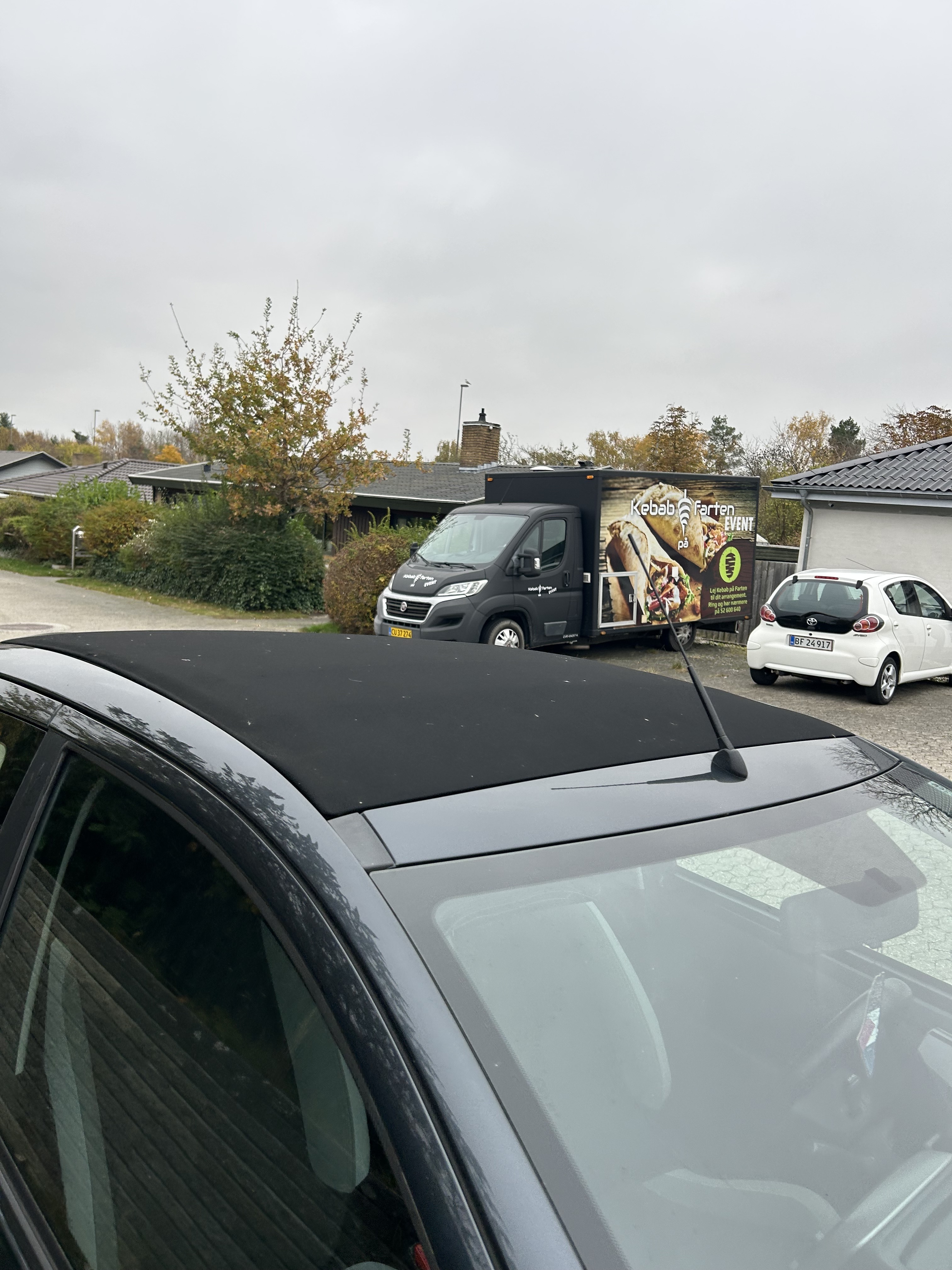 Grå Toyota Aygo fra 2017