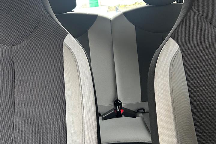Grå Toyota Aygo fra 2017