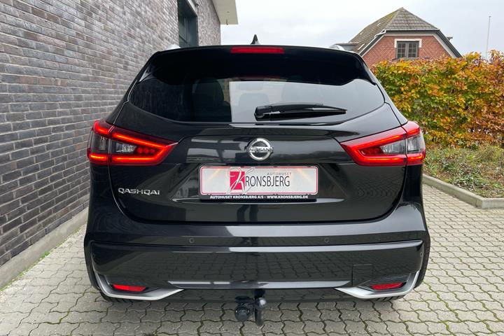 Sort Nissan Qashqai fra 2019