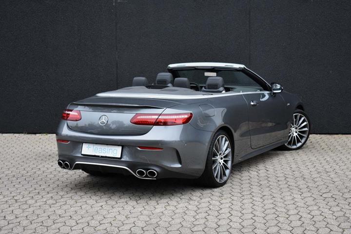 Grå Mercedes E53 fra 2019