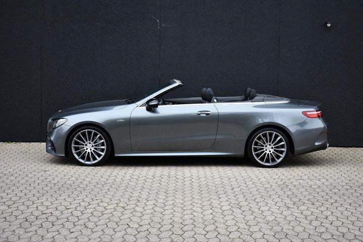 Grå Mercedes E53 fra 2019