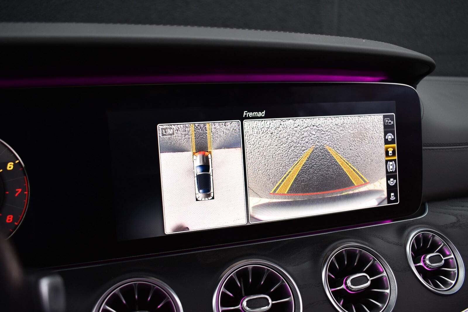 Grå Mercedes E53 fra 2019 set indefra