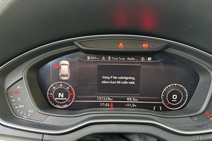 Grå Audi Q5 fra 2018