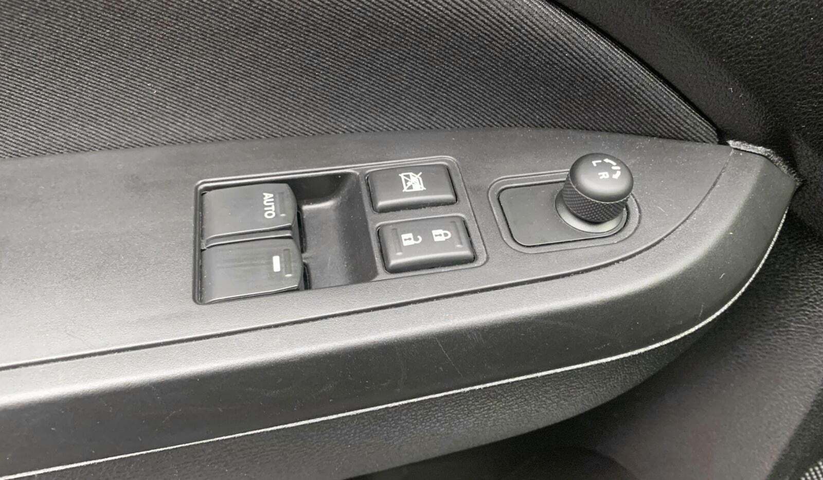 Grå Suzuki Vitara fra 2020