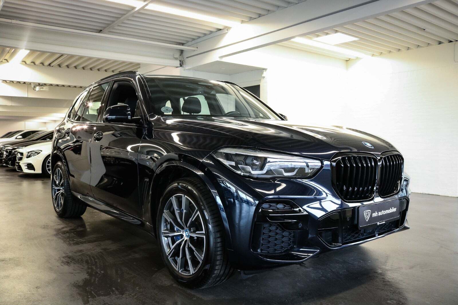 Sort BMW X5 fra 2022
