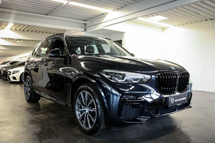 Sort BMW X5 fra 2022
