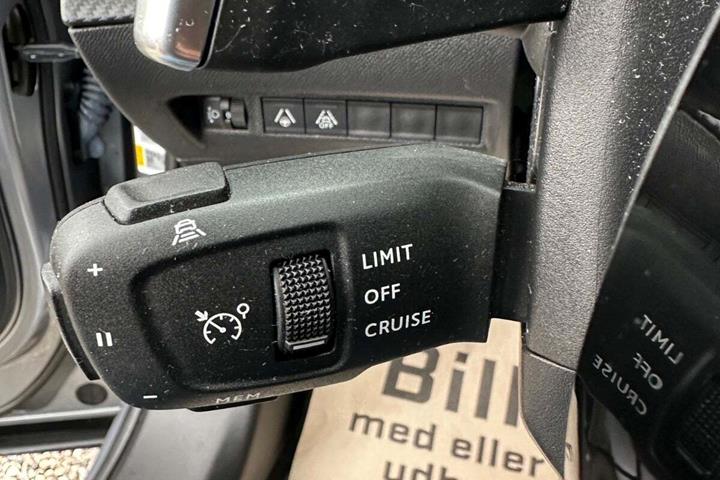 undefined Peugeot 2008 fra 2021