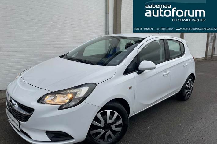 Hvid Opel Corsa fra 2016 set udefra
