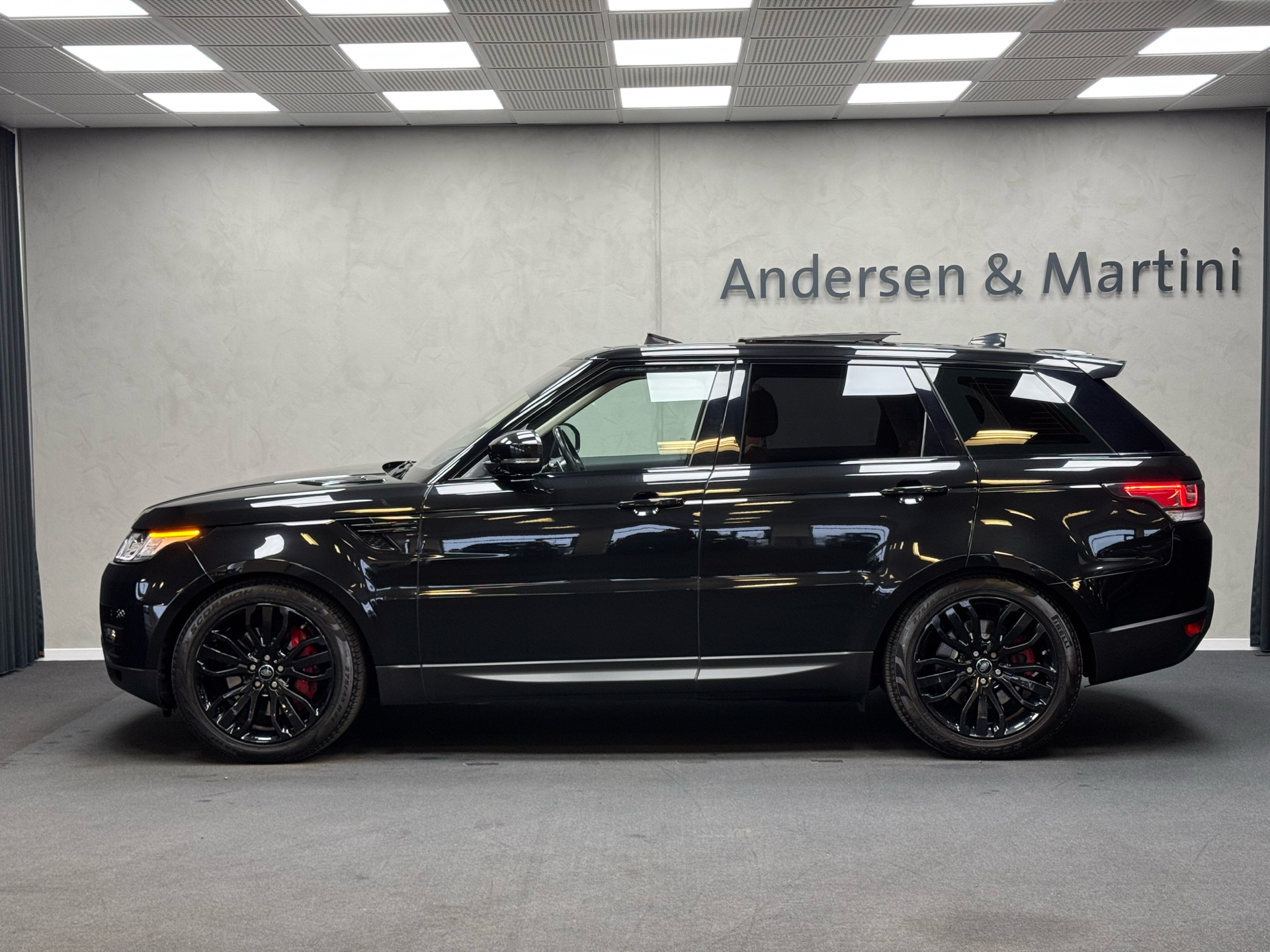 Sort Land Rover Range Rover sport fra 2017