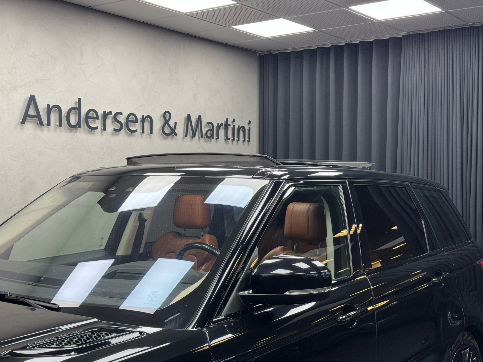 Sort Land Rover Range Rover sport fra 2017