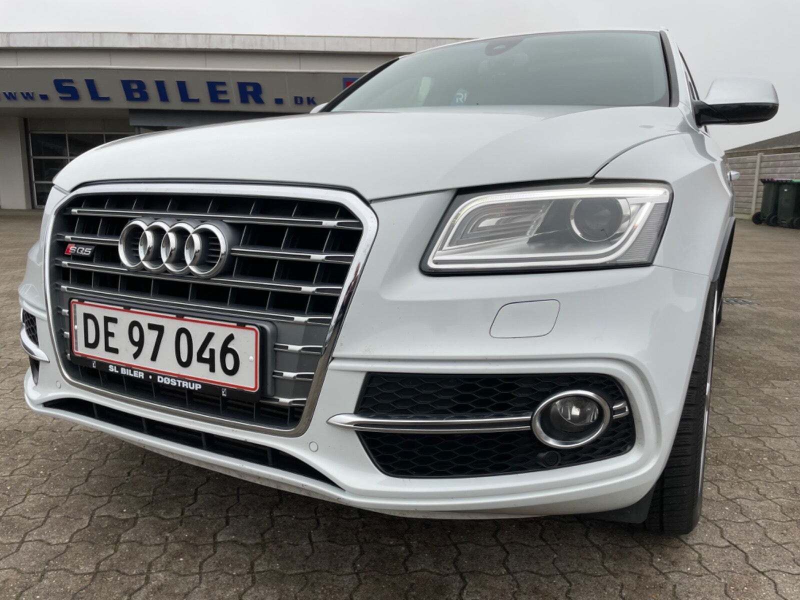 Hvid Audi SQ5 fra 2015