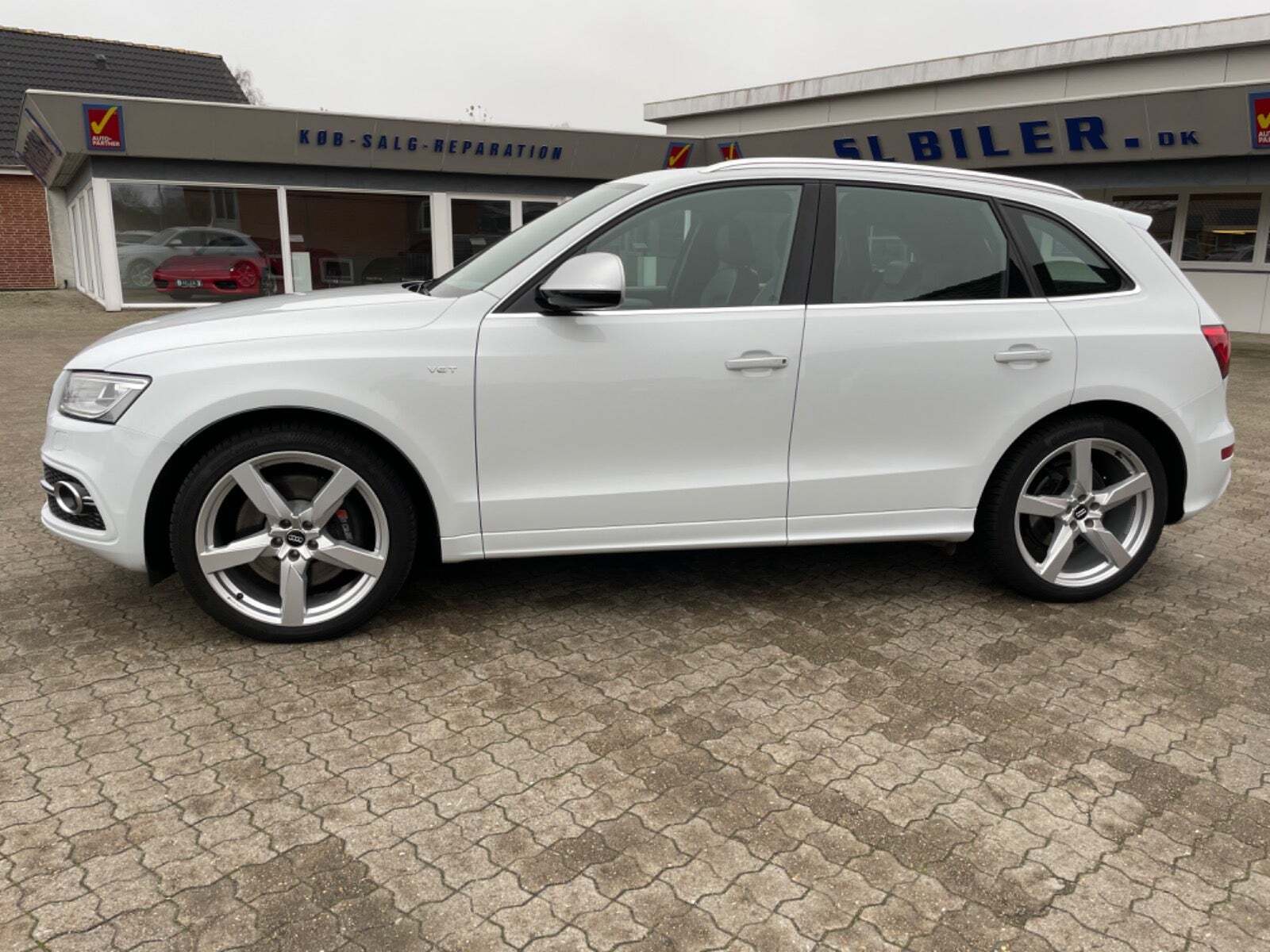 Hvid Audi SQ5 fra 2015