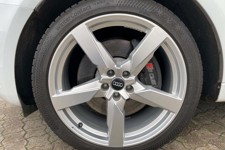 Hvid Audi SQ5 fra 2015