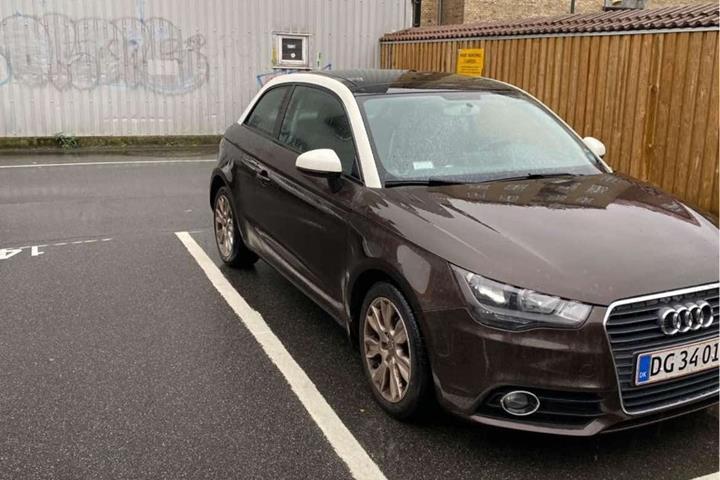 Brun Audi A1 fra 2011