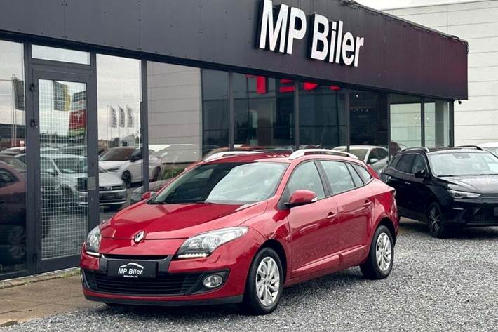 Rød Renault Megane III fra 2013