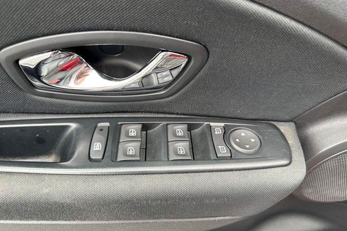 Rød Renault Megane III fra 2013