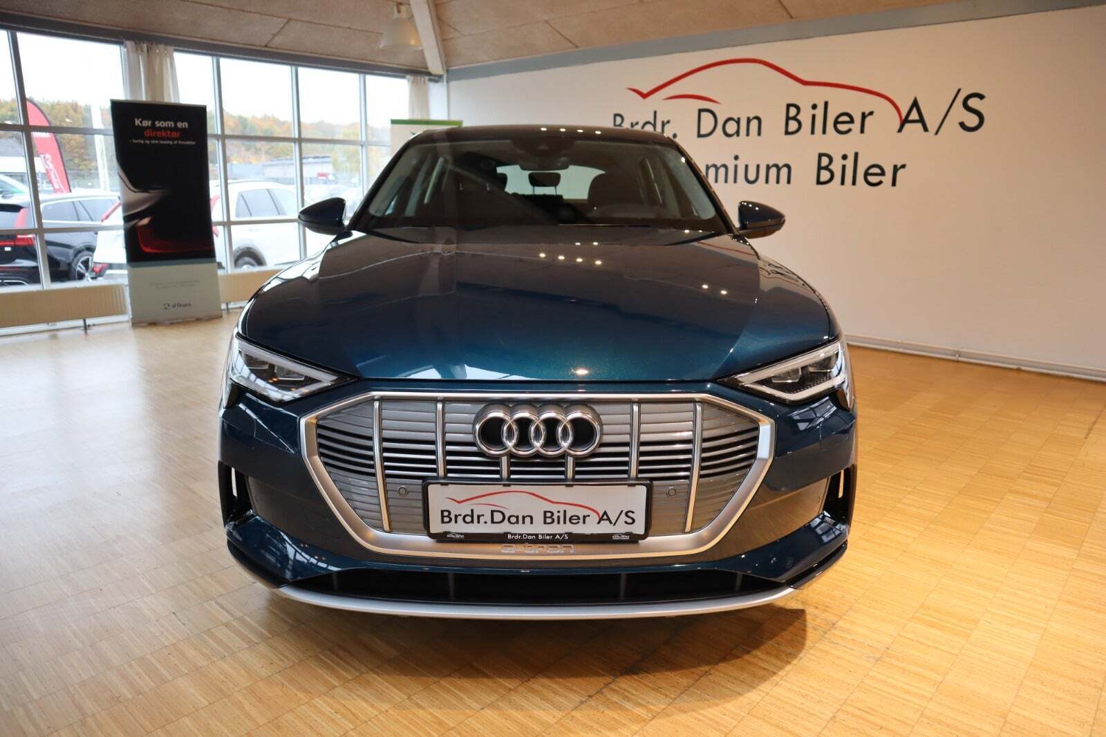 Blå Audi e-tron fra 2022
