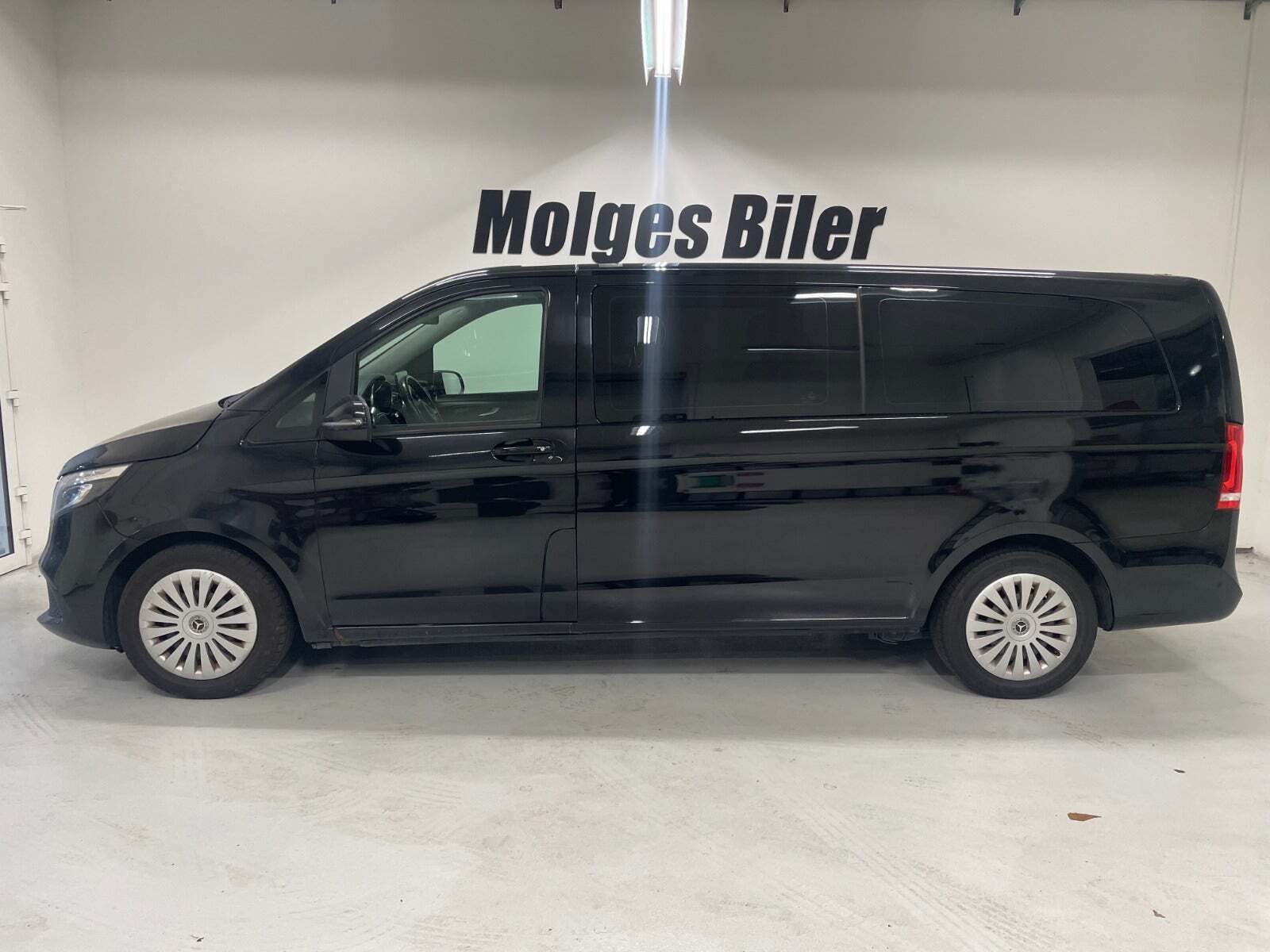 Sort Mercedes V250 d fra 2019