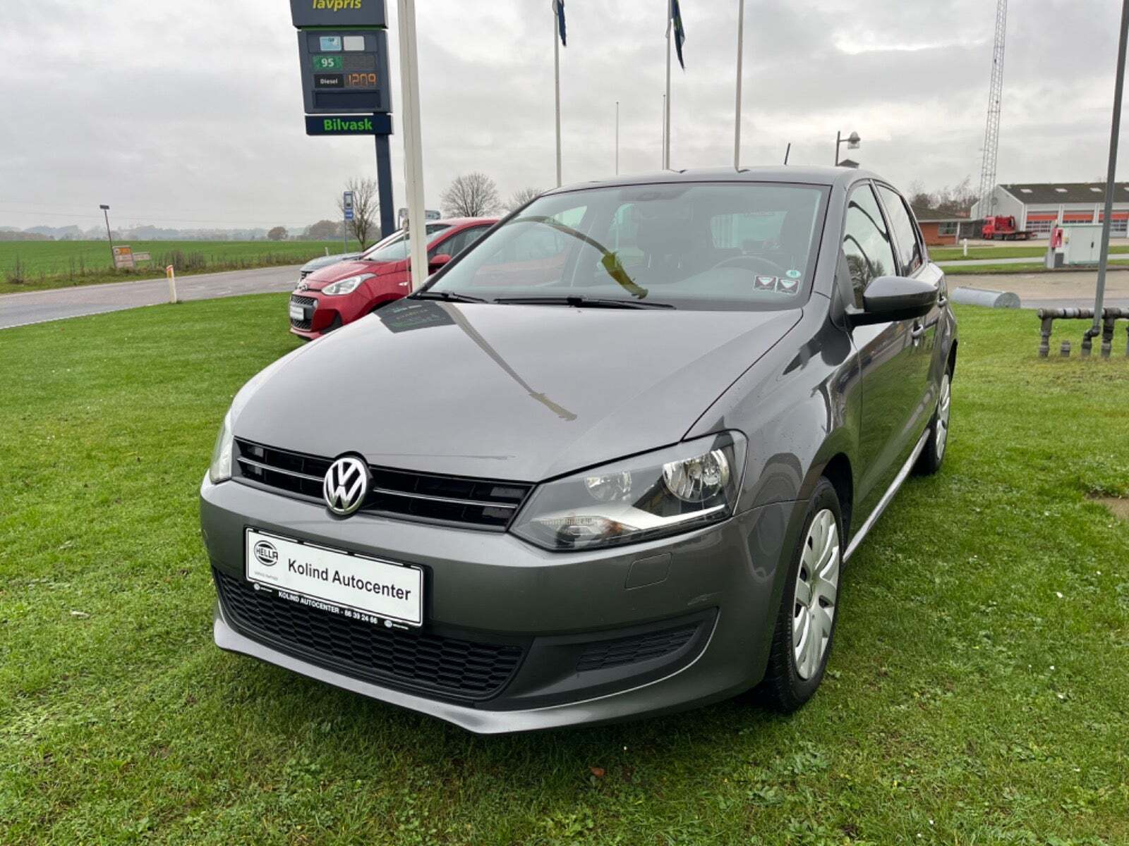 Brun VW Polo fra 2014