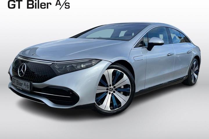 Sølv Mercedes EQS450+ fra 2022 set udefra