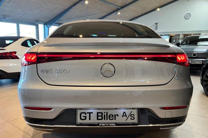 Sølv Mercedes EQS450+ fra 2022